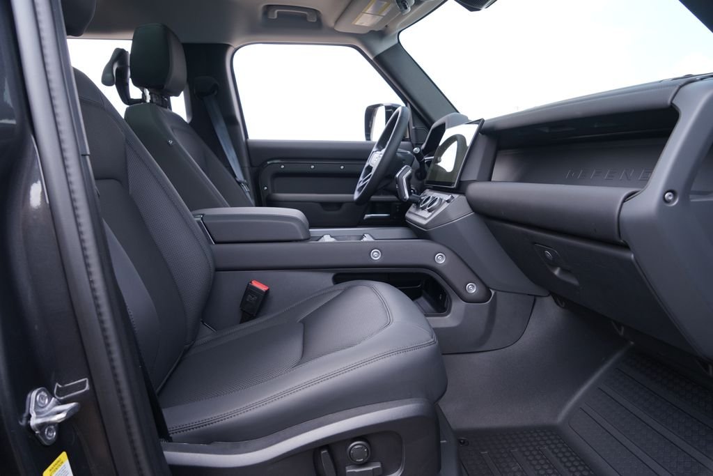 Used 2026 Gray Land Rover S image 24