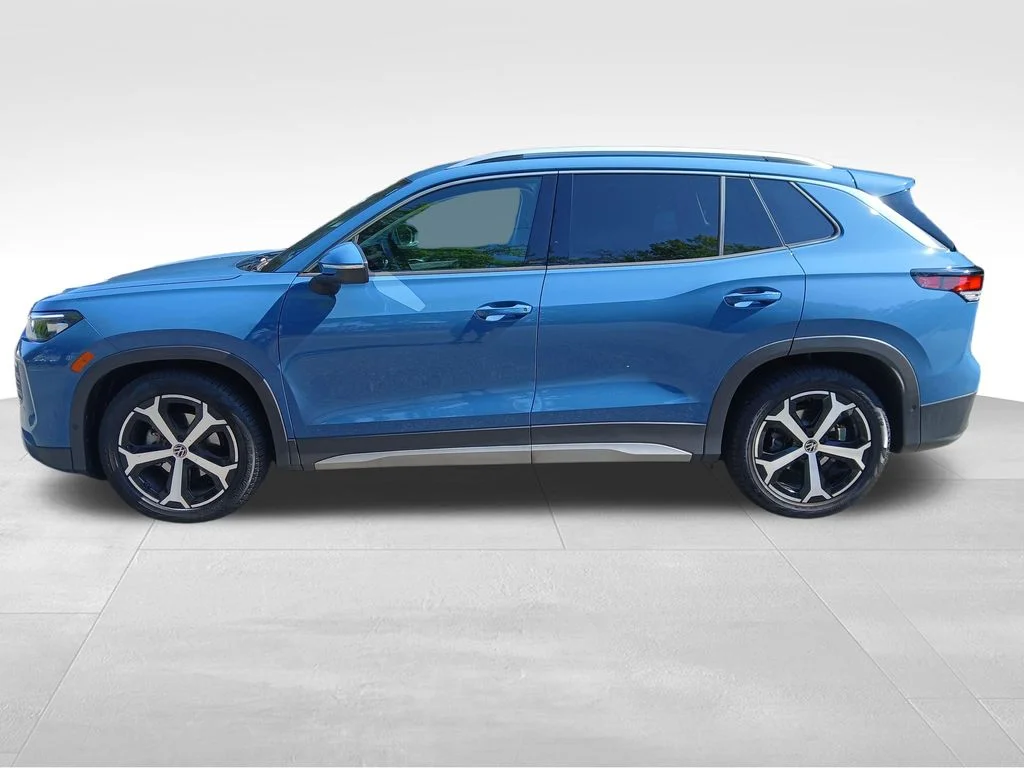 Certified Used 2026 Blue Volkswagen SE image 2