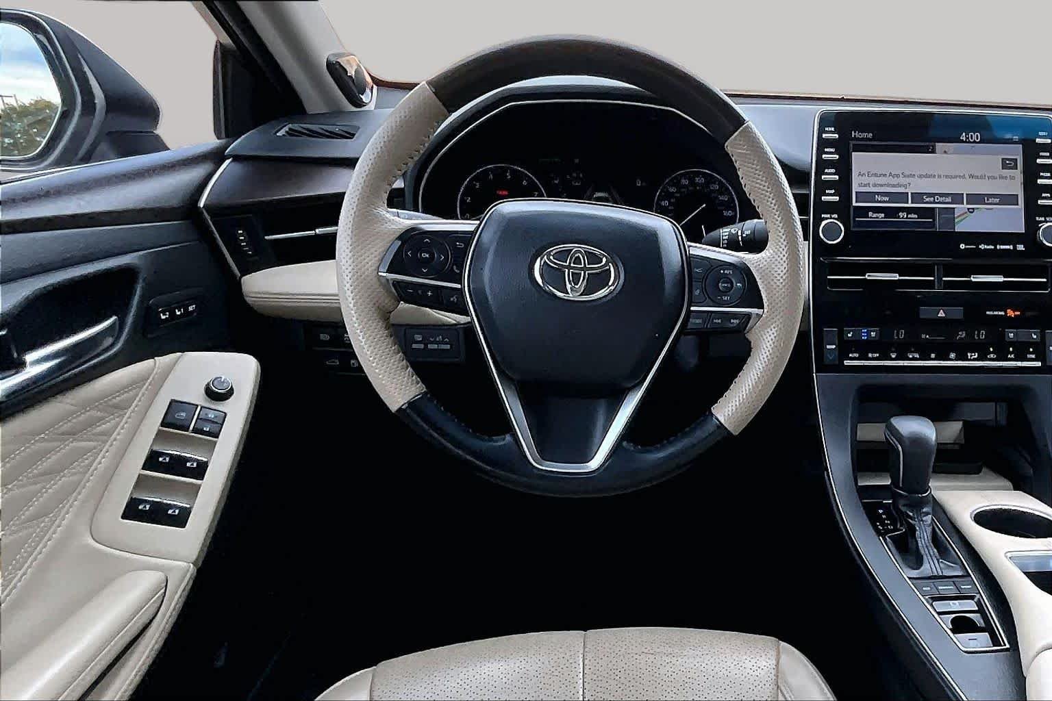 Used 2019 Wind Chill Pearl Toyota Limited image 5