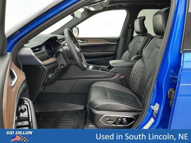 Used 2023 Hydro Blue Pearlcoat Jeep Summit image 17