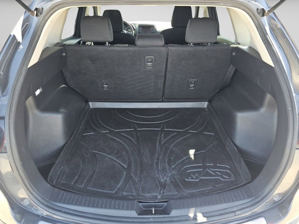 Used 2015 Meteor Gray Mica Mazda Sport image 25