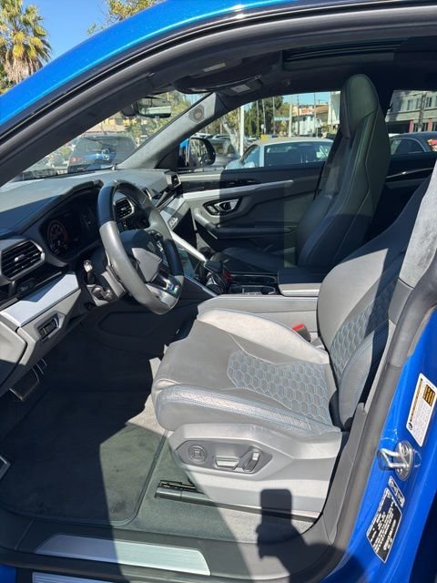 Used 2021 Blue Lamborghini Base image 10