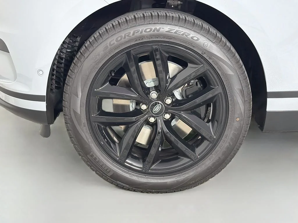 New 2026 Arroios Grey Land Rover S image 33