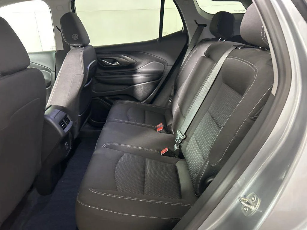 Used 2023 Sterling Metallic GMC SLE image 16