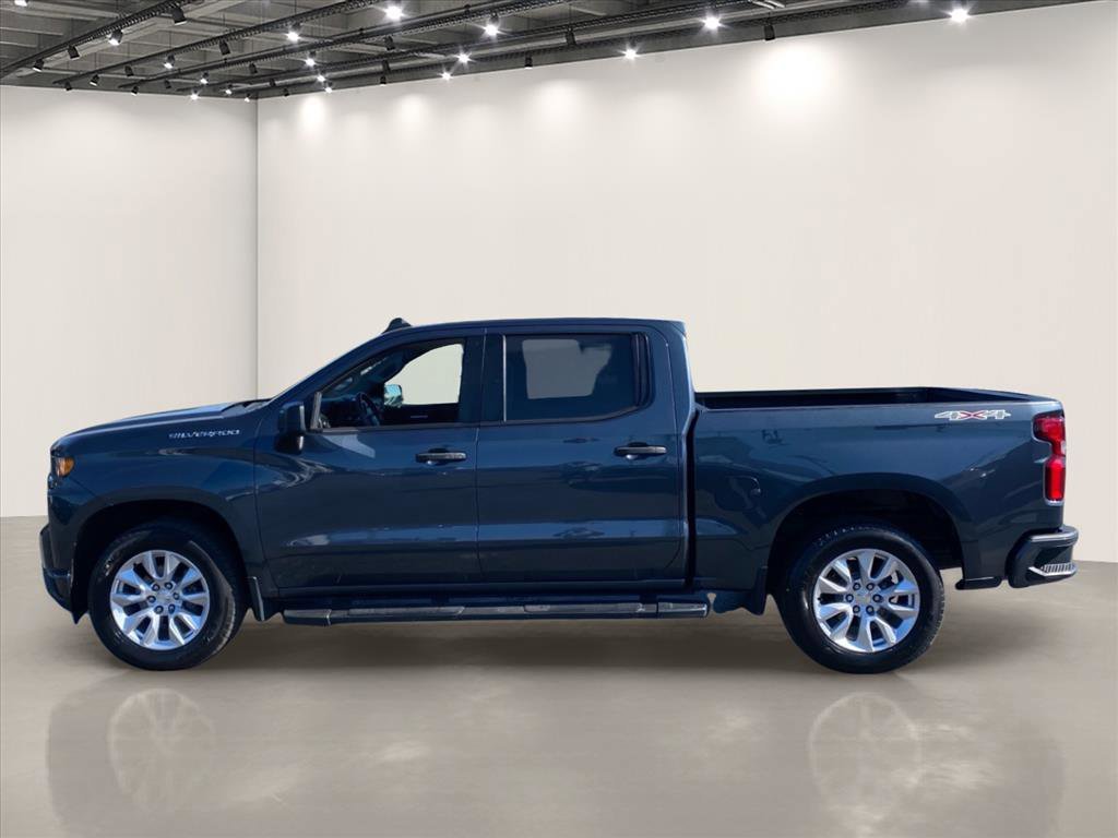 Used 2022 Shadow Gray Metallic Chevrolet Custom image 4