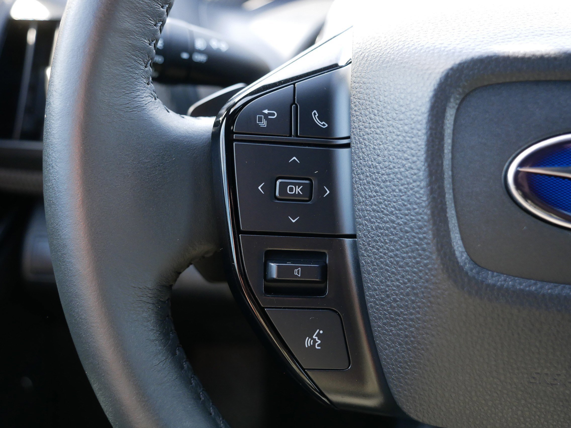 Used 2023 Smoked Carbon Subaru Limited image 31