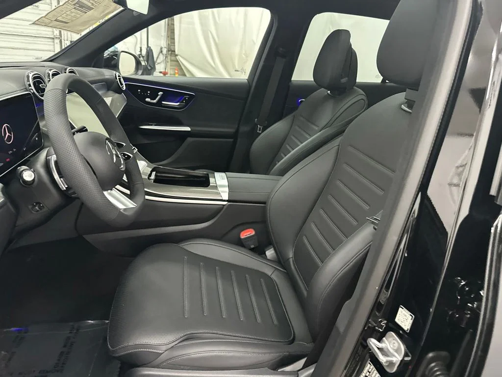 New 2026 Black Mercedes-Benz GLC 300 image 19