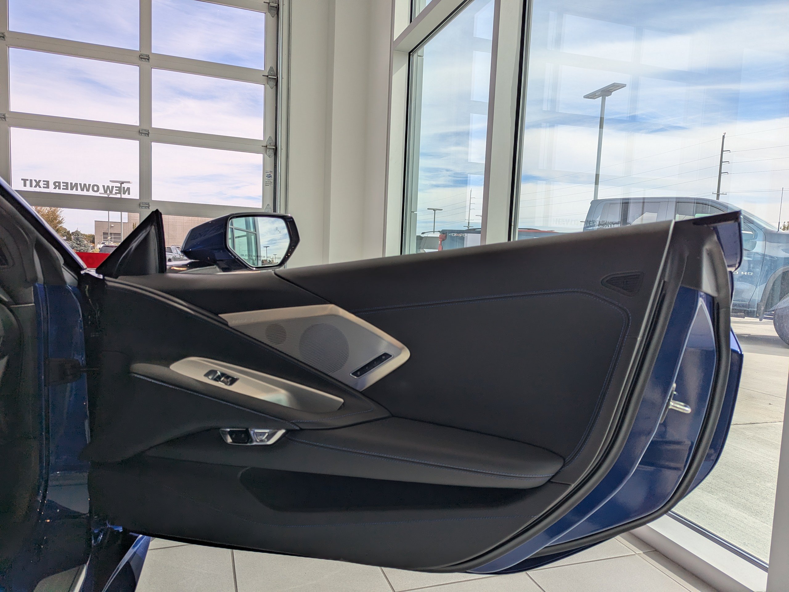 2027 Chevrolet Corvette 2LT - Photo 15
