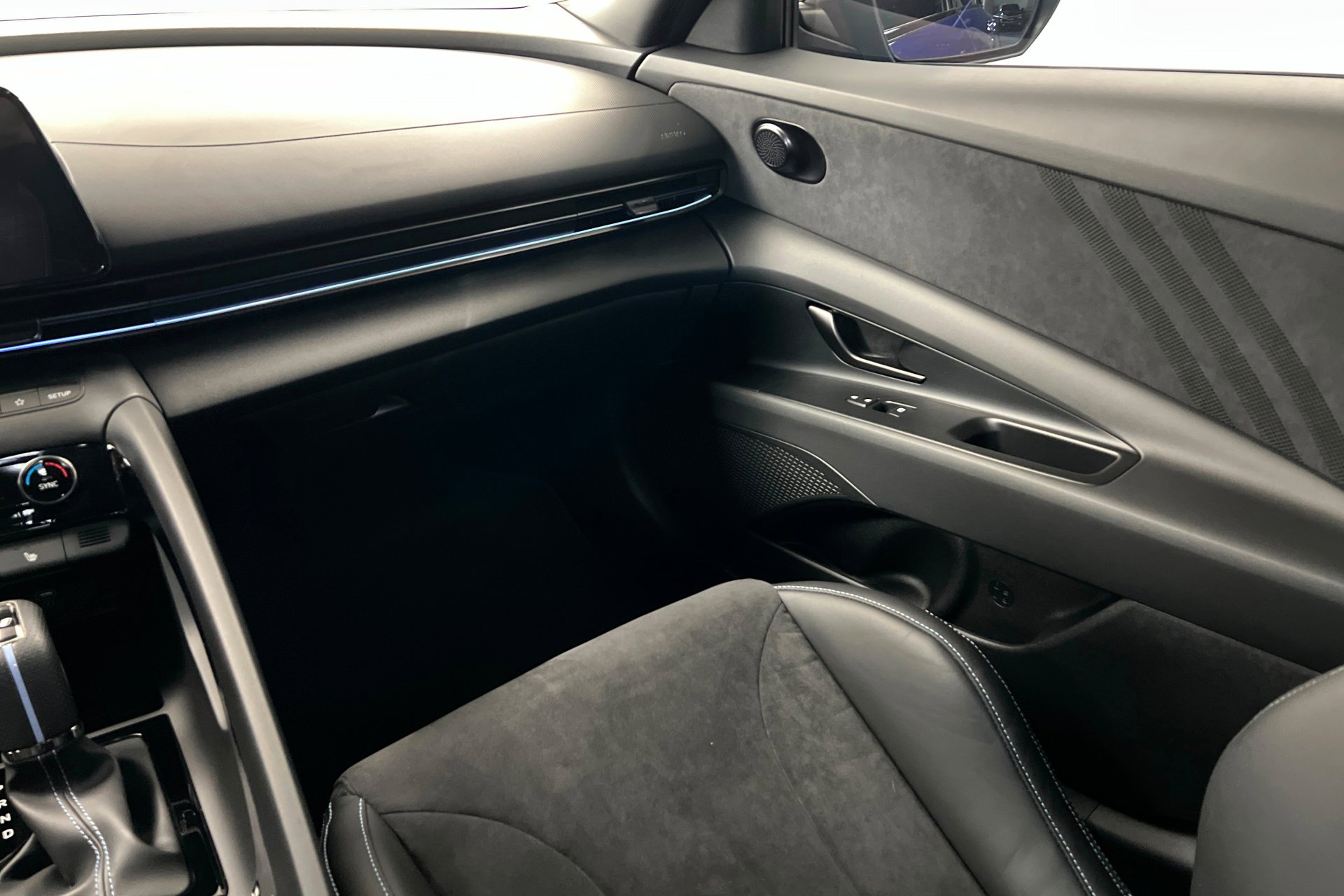 Used 2025 Intense Blue Hyundai Base image 11