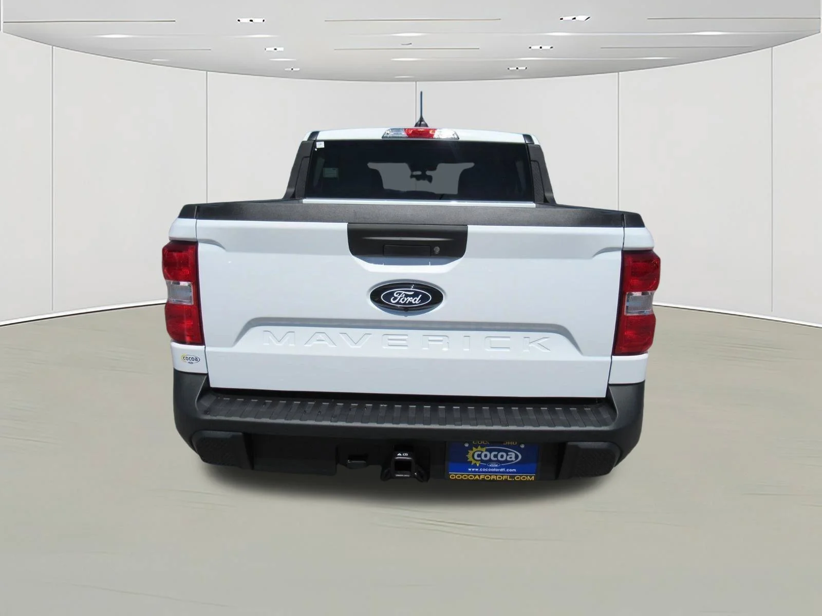 New 2026 Oxford White Ford XLT image 6