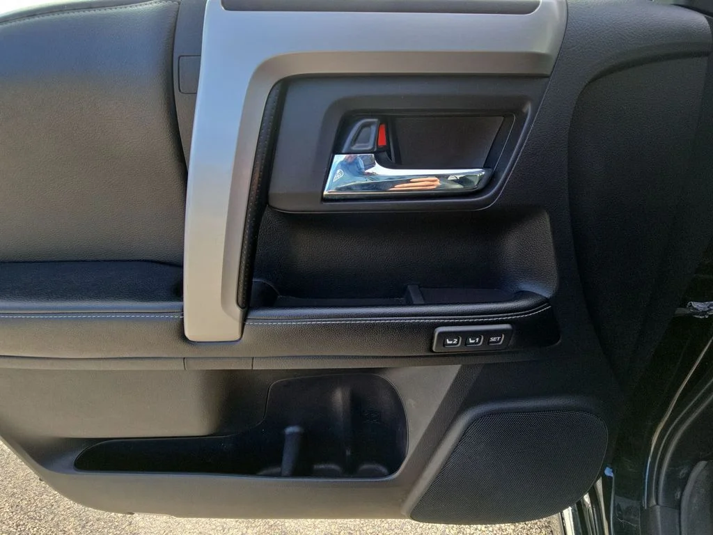 2015 Toyota 4Runner Limited - Photo 23