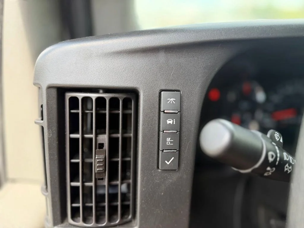 Used 2024 Summit White Chevrolet WT image 30