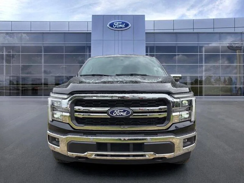 Used 2025 Agate Black Metallic Ford LARIAT image 3