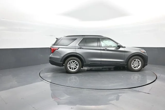 New 2026 Carbonized Gray Metallic Ford Active image 8