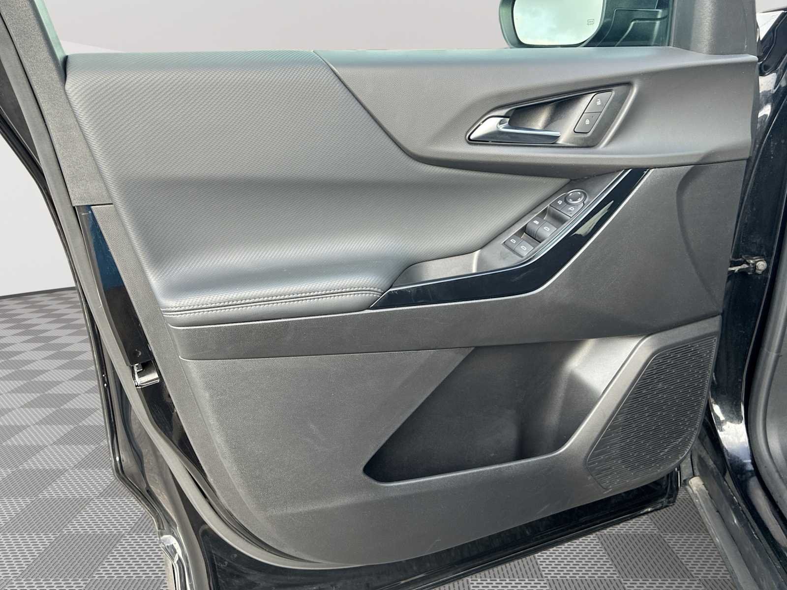 2025 Chevrolet Equinox LT - Photo 22