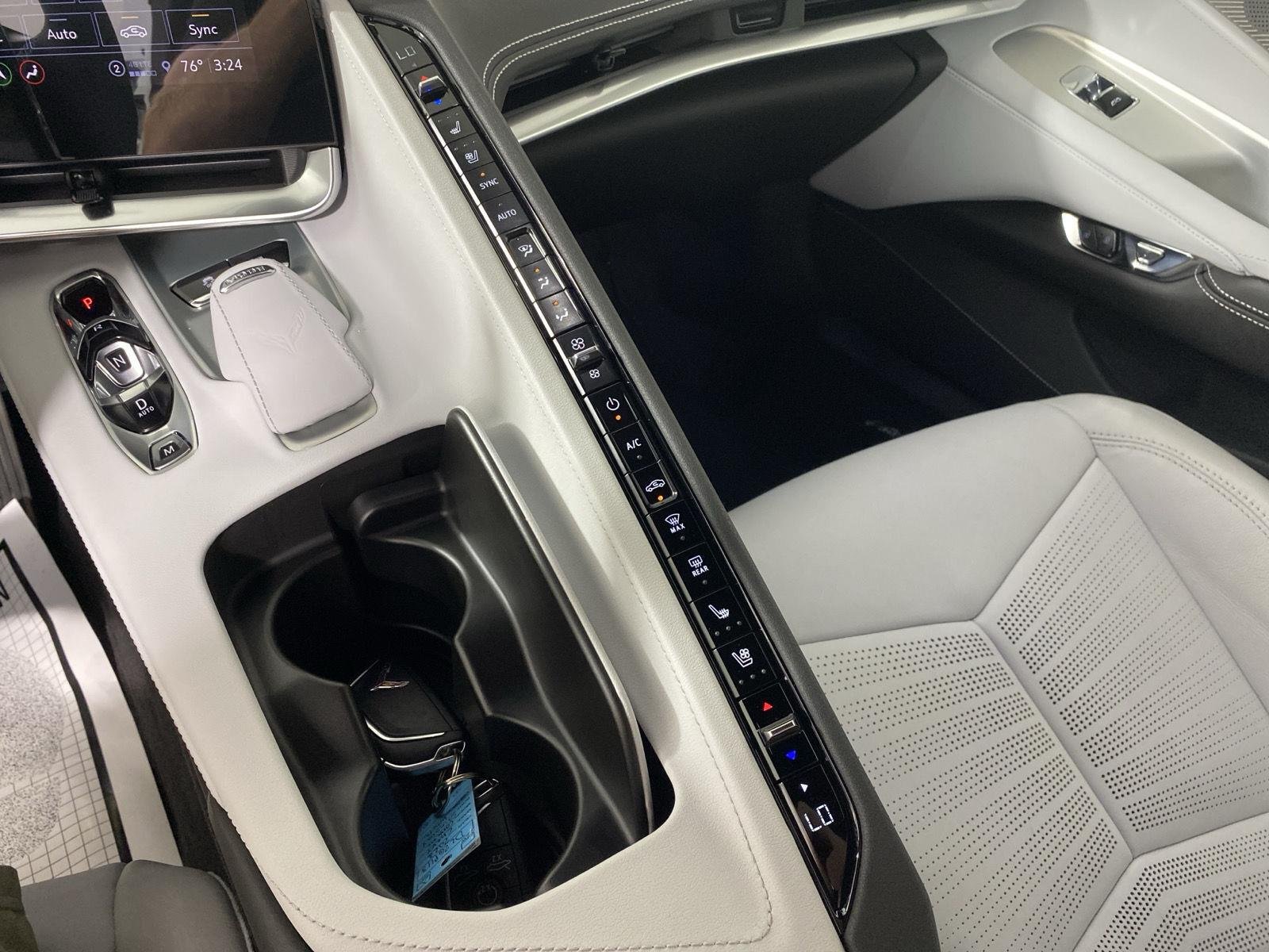 Used 2023 Arctic White Chevrolet 2LT image 30