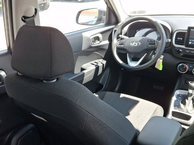 New 2026 Black Hyundai SE image 9