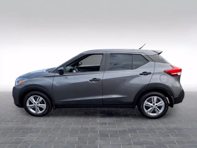 Used 2020 Gray Nissan S image 4