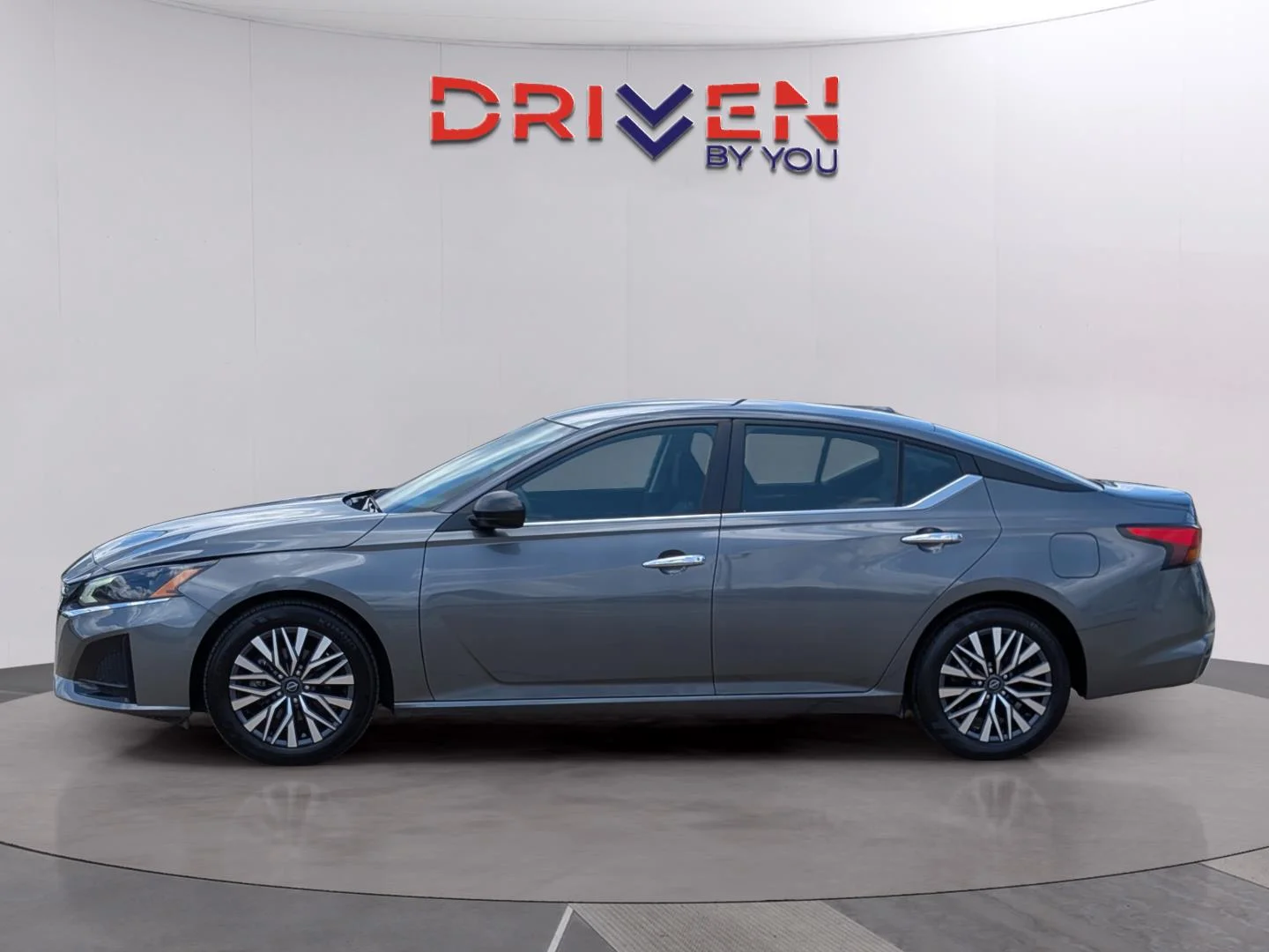 Used 2025 Gun Metallic Nissan SV image 2