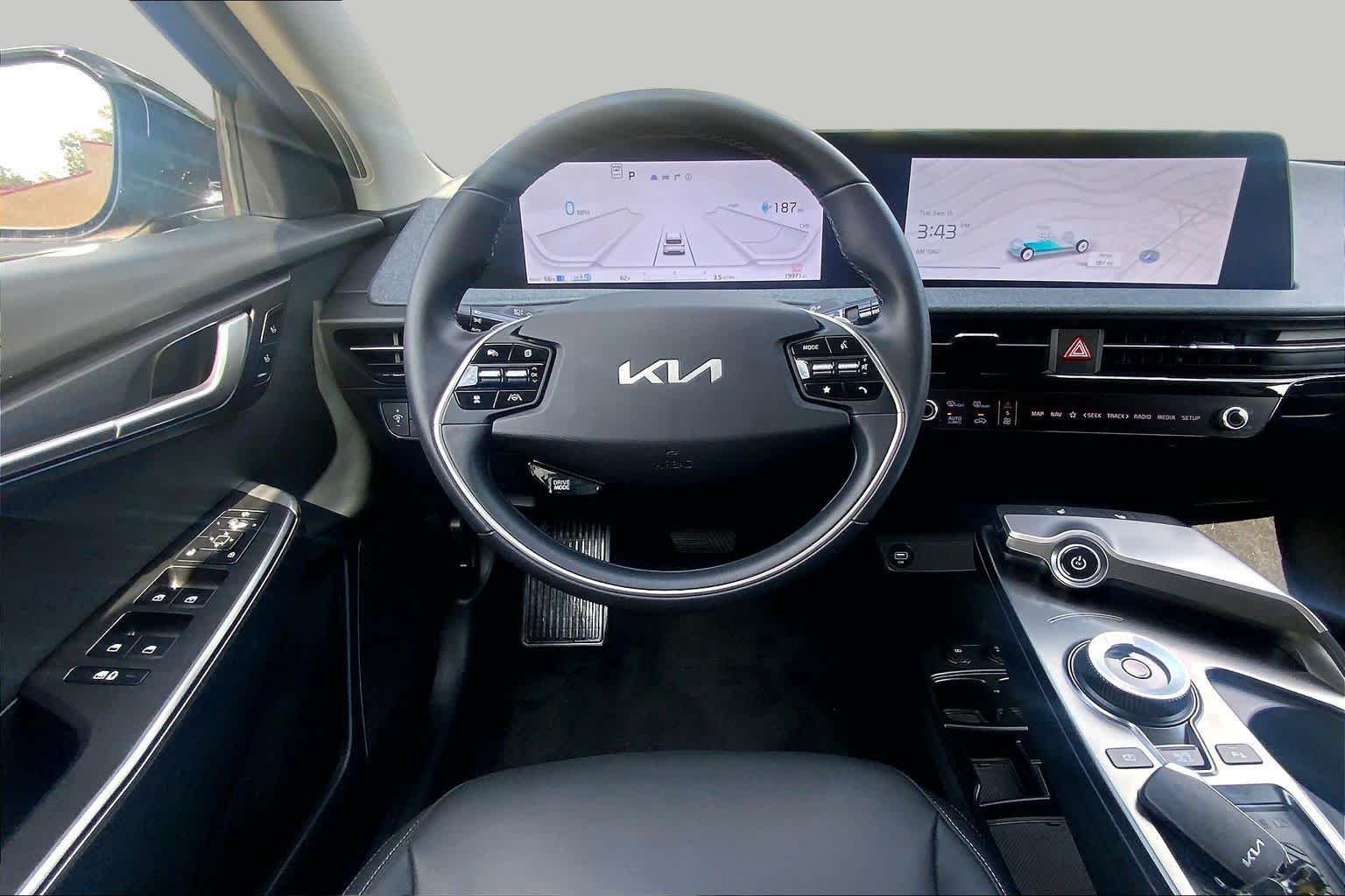 Certified Used 2024 Gravity Blue Kia Light Long Range image 5