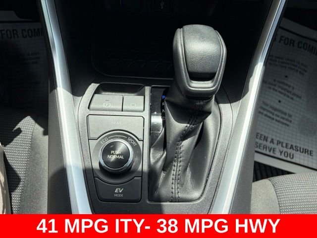 Used 2022 Gray Toyota LE image 24