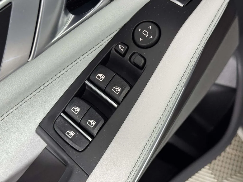 Certified Used 2024 Gray BMW xDrive40i image 18