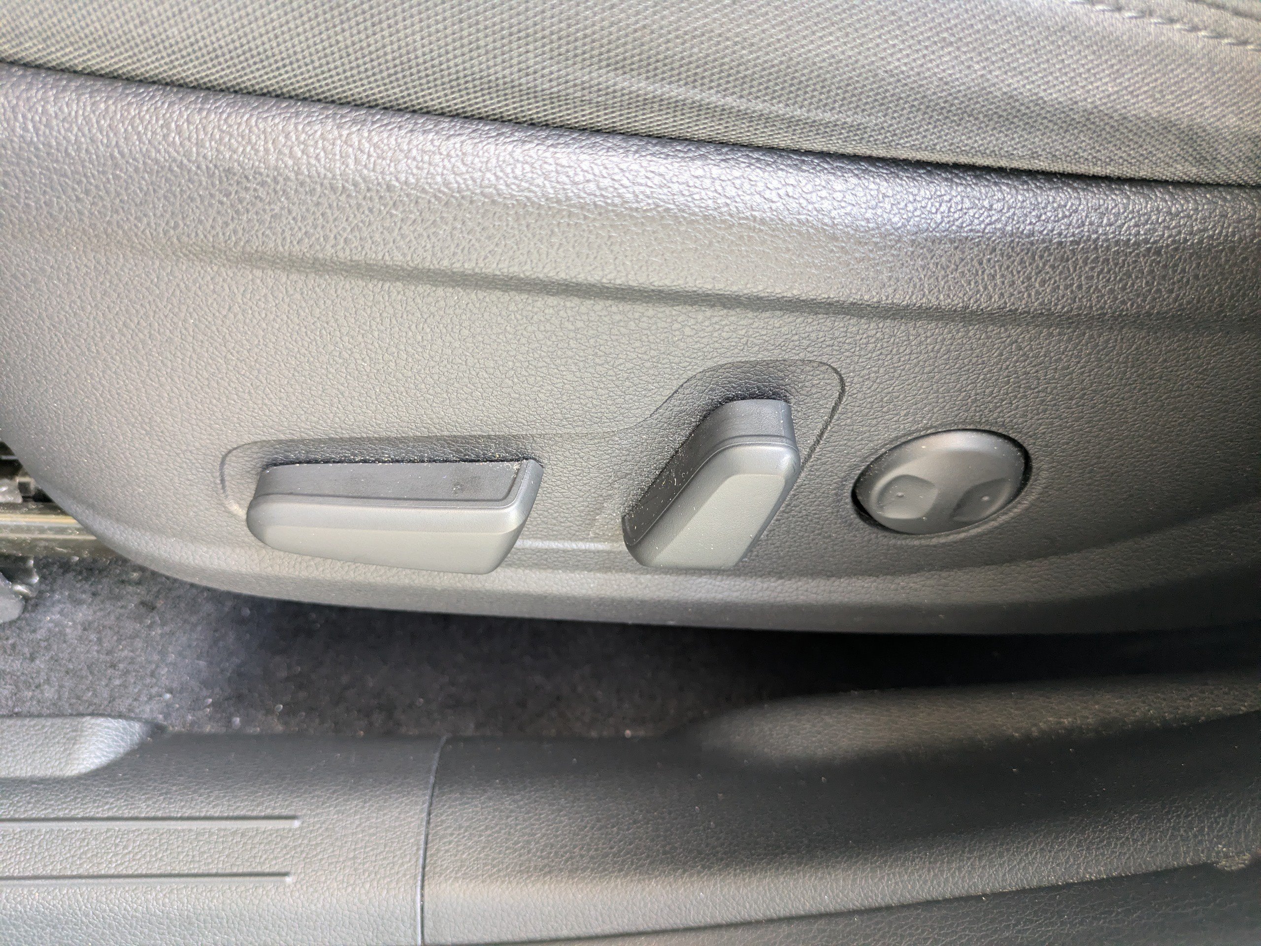 Certified Used 2023 Hampton Gray Hyundai SEL image 19