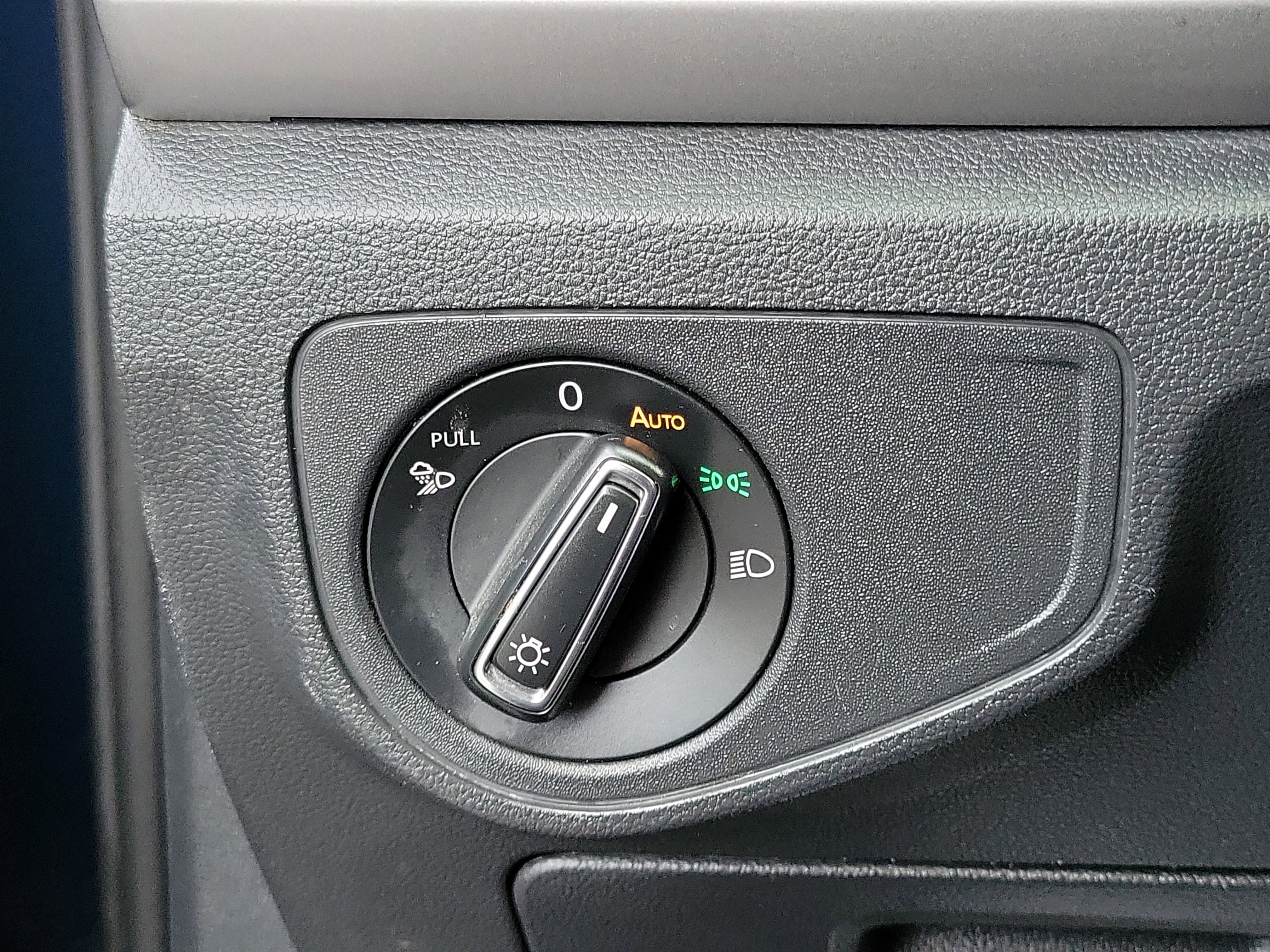 2021 Volkswagen Atlas SE w/Tech R-Line - Photo 11