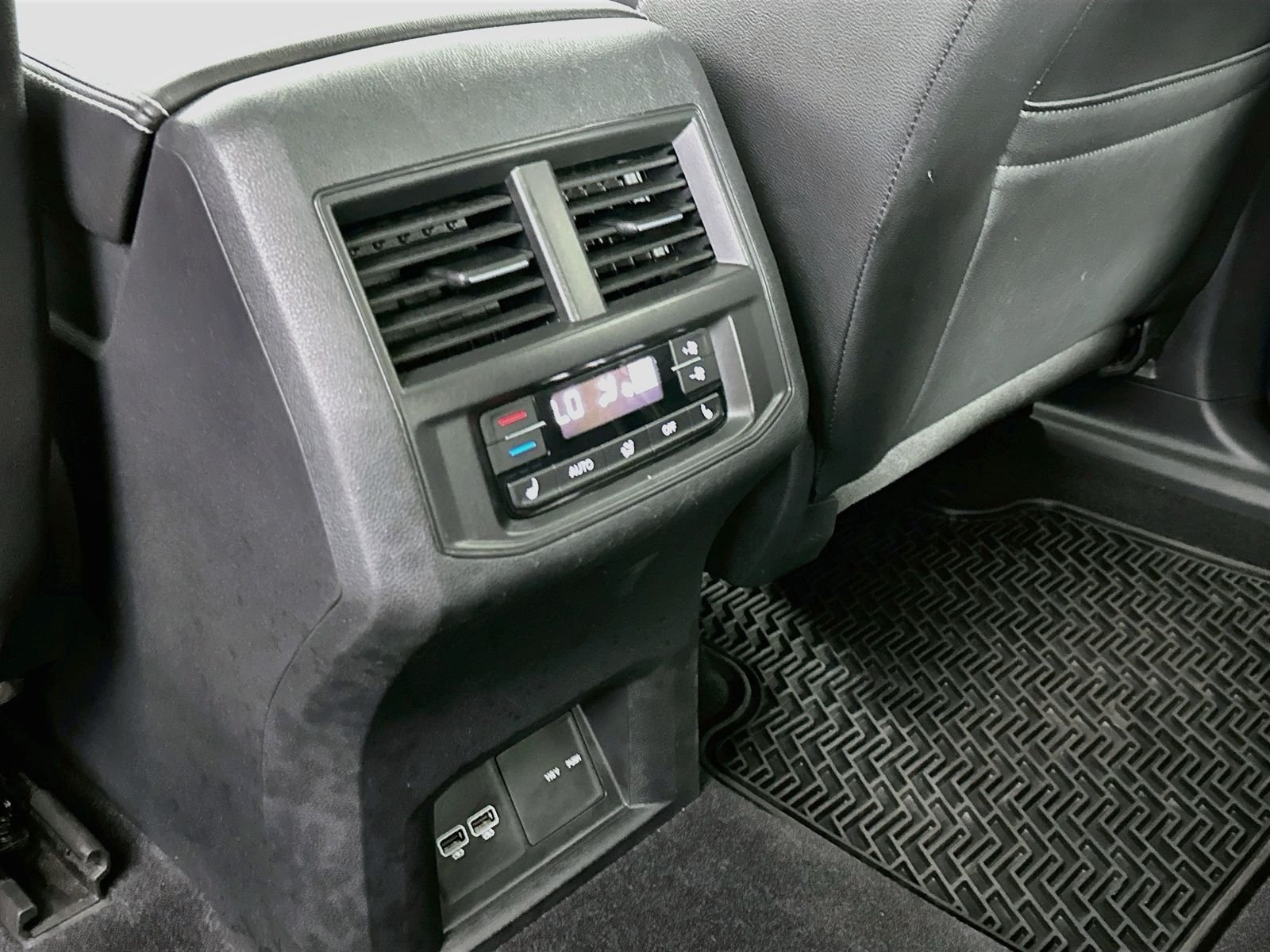 Used 2021 Deep Black Volkswagen SEL Premium image 26