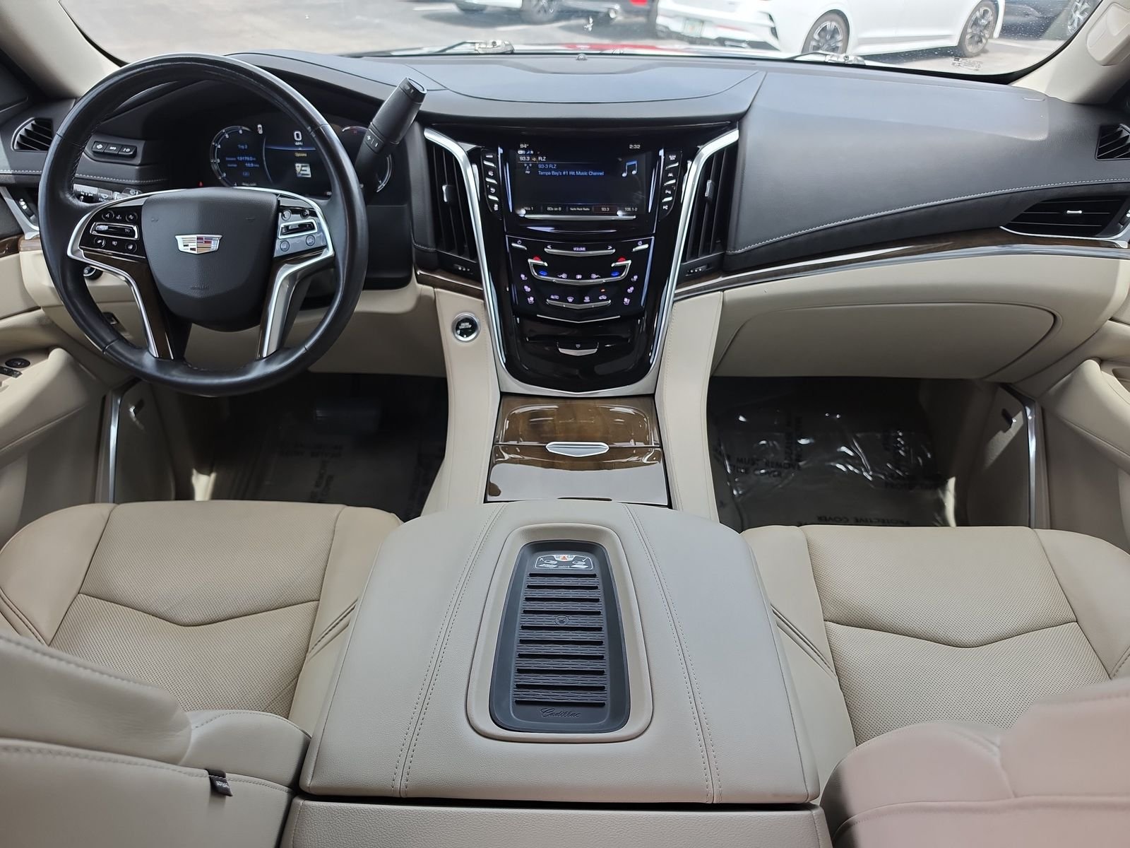 2020 Cadillac Escalade Premium Luxury - Photo 9