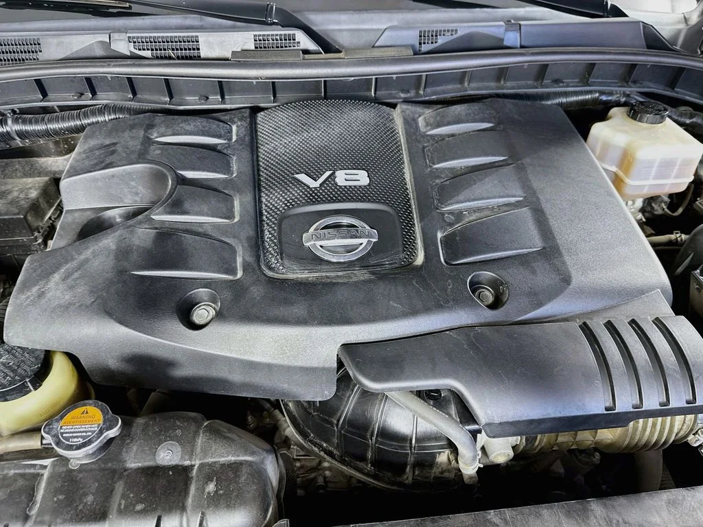 Used 2019 Black Nissan Platinum image 44