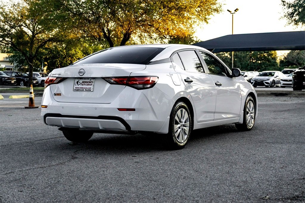2025 Nissan Sentra S photo 4