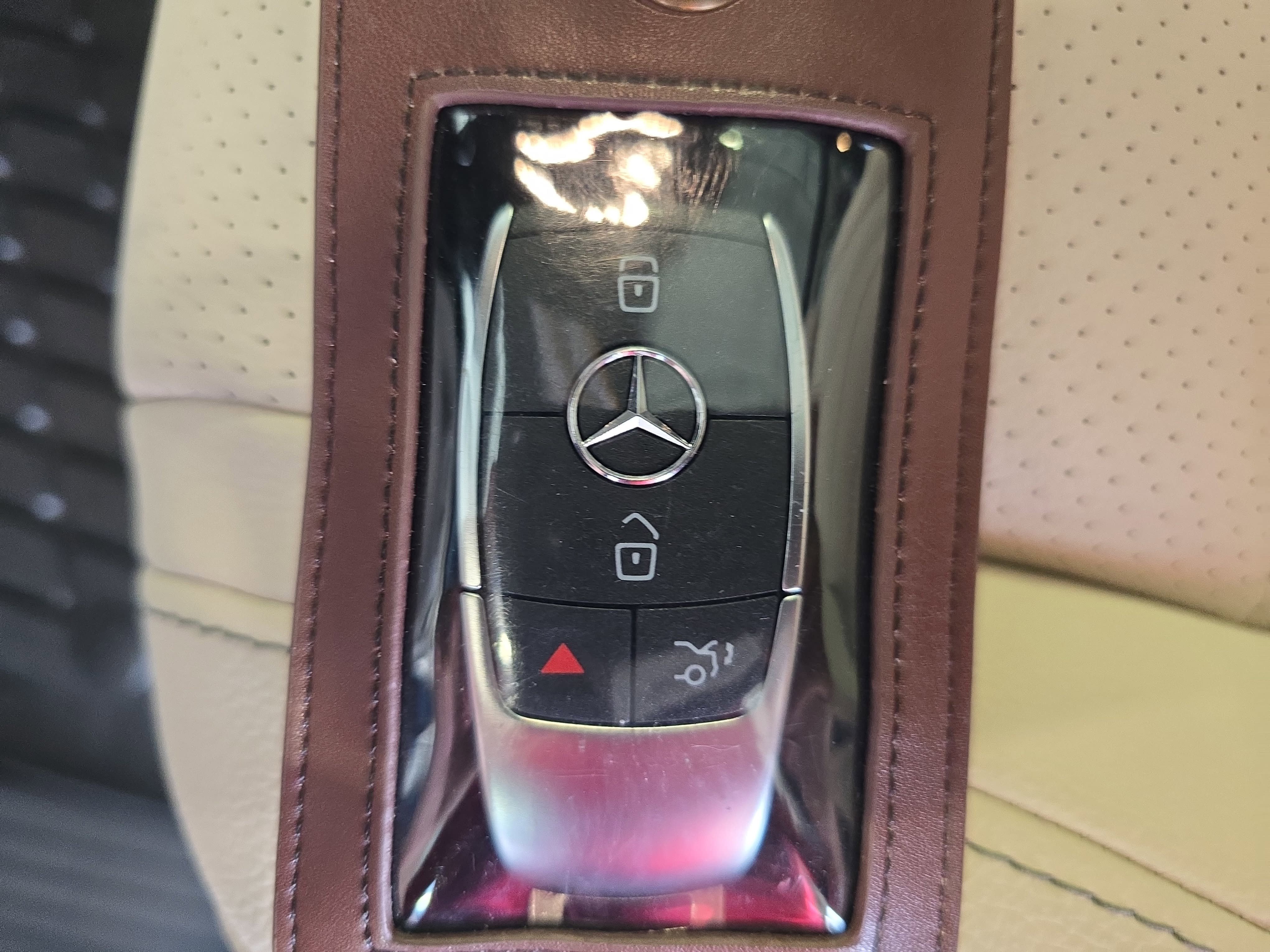 New 2026 Twilight Blue Metallic Mercedes-Benz GLE350 image 38