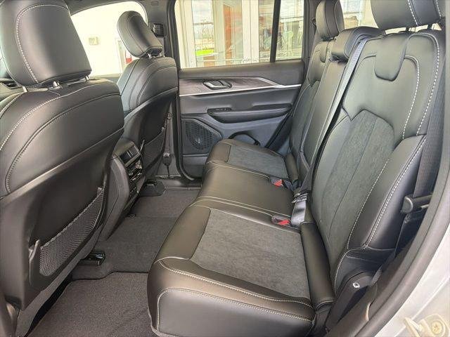 New 2026 Silver Zynith Exterior Paint Jeep Laredo image 14