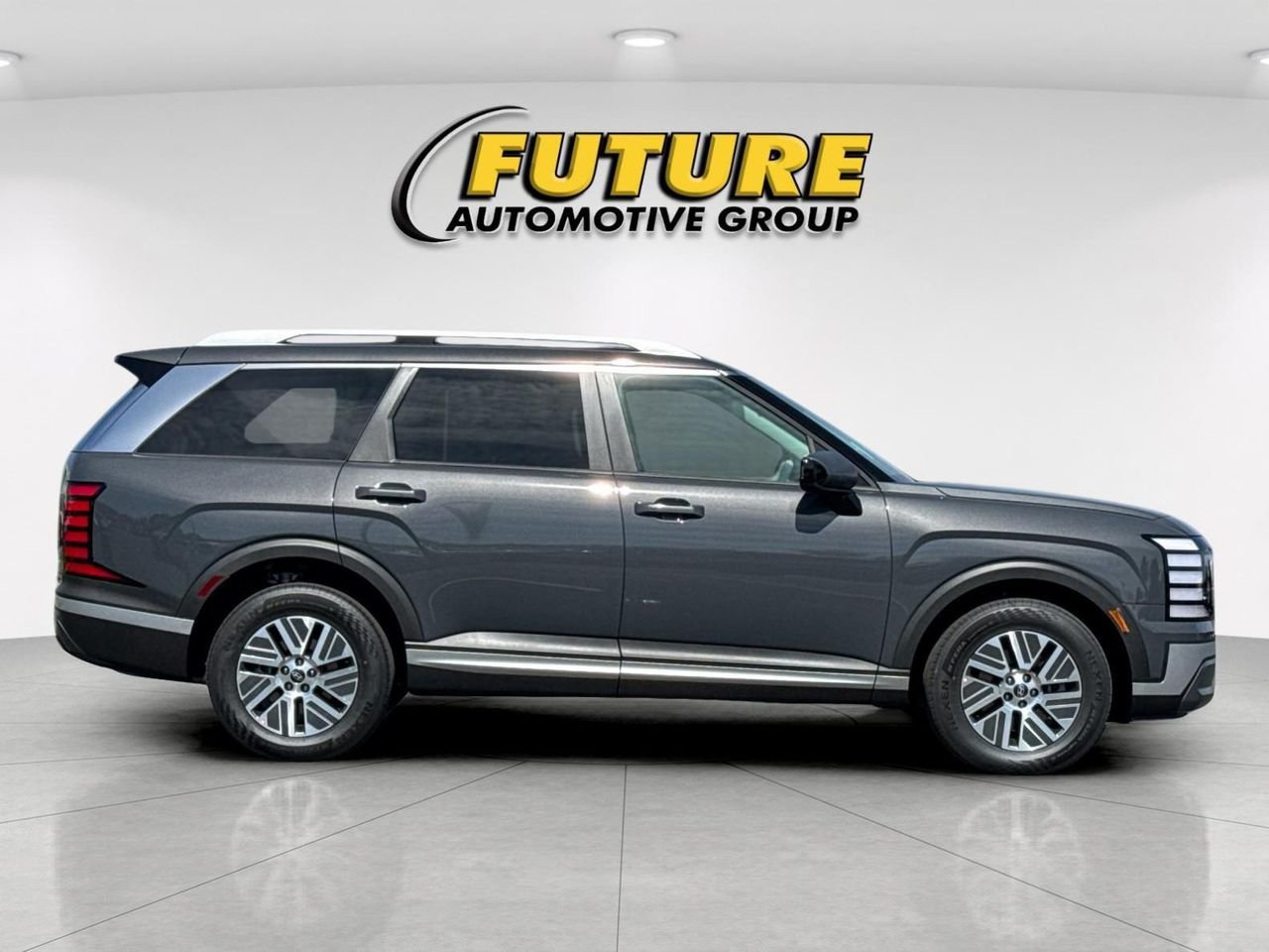 New 2026 Gray Hyundai SEL 8P image 2