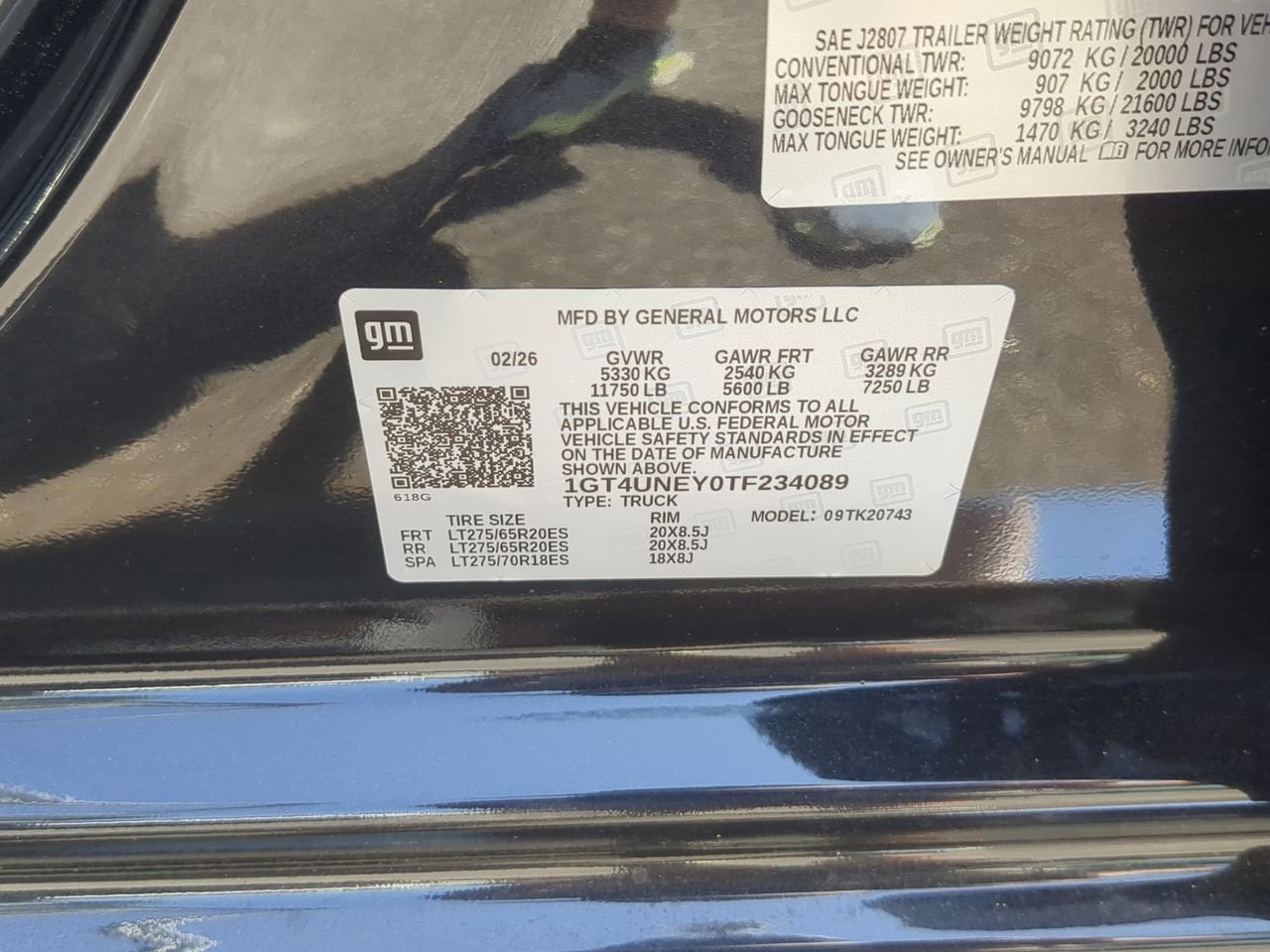 New 2026 Titanium Rush Metallic GMC SLT image 35