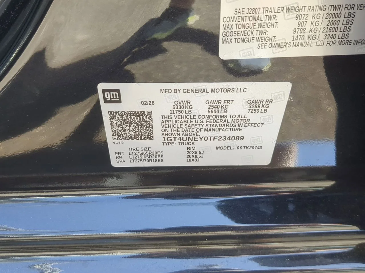 New 2026 Titanium Rush Metallic GMC SLT image 35