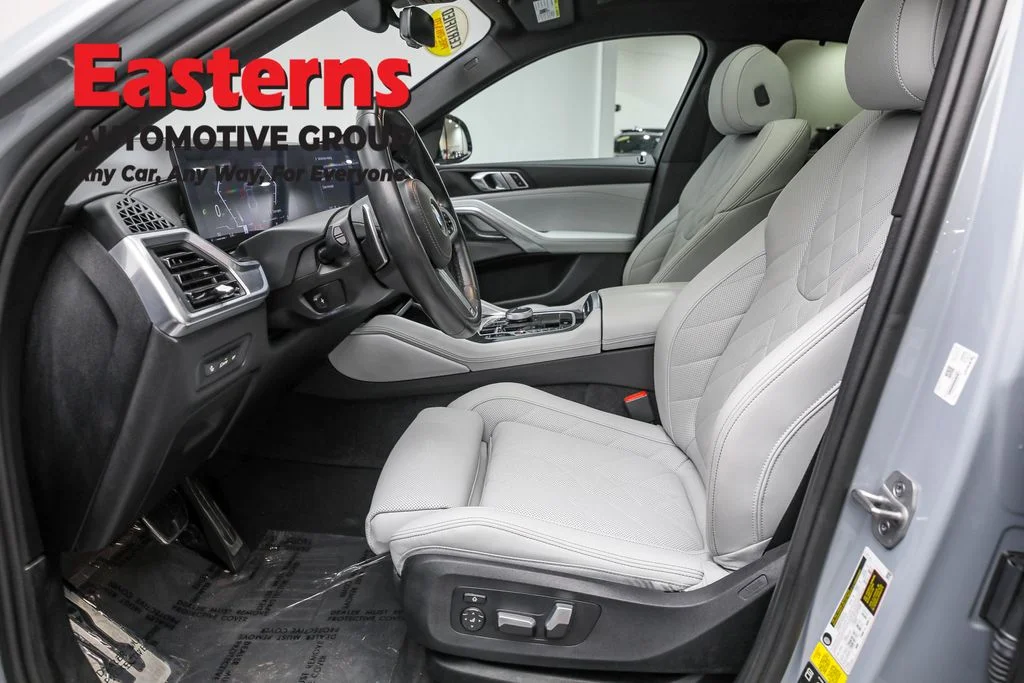 Used 2024 Gray BMW xDrive40i image 14