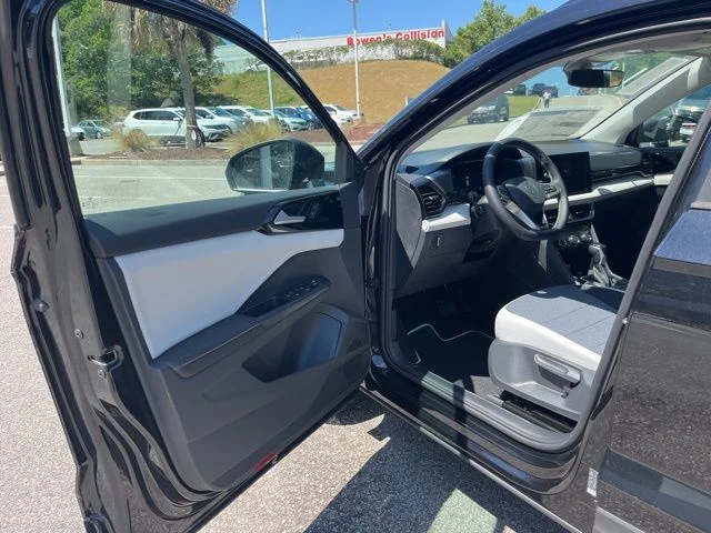 New 2026 Black Volkswagen 1.5T S image 4