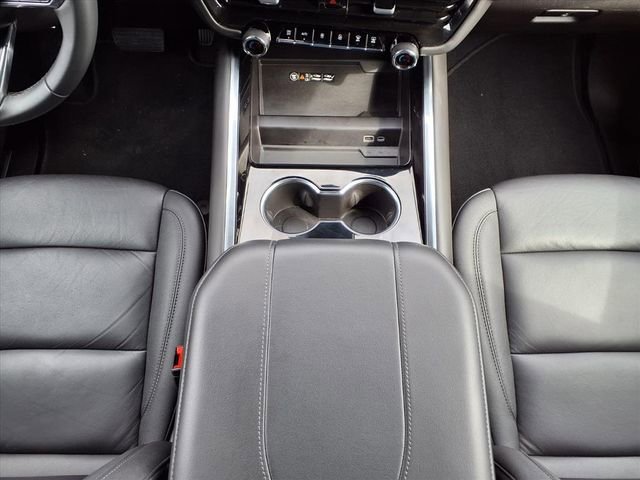Used 2025 Summit White Chevrolet LT image 18