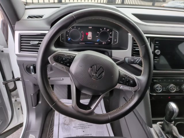 Used 2023 White Volkswagen 3.6L V6 SE w/Technology image 10