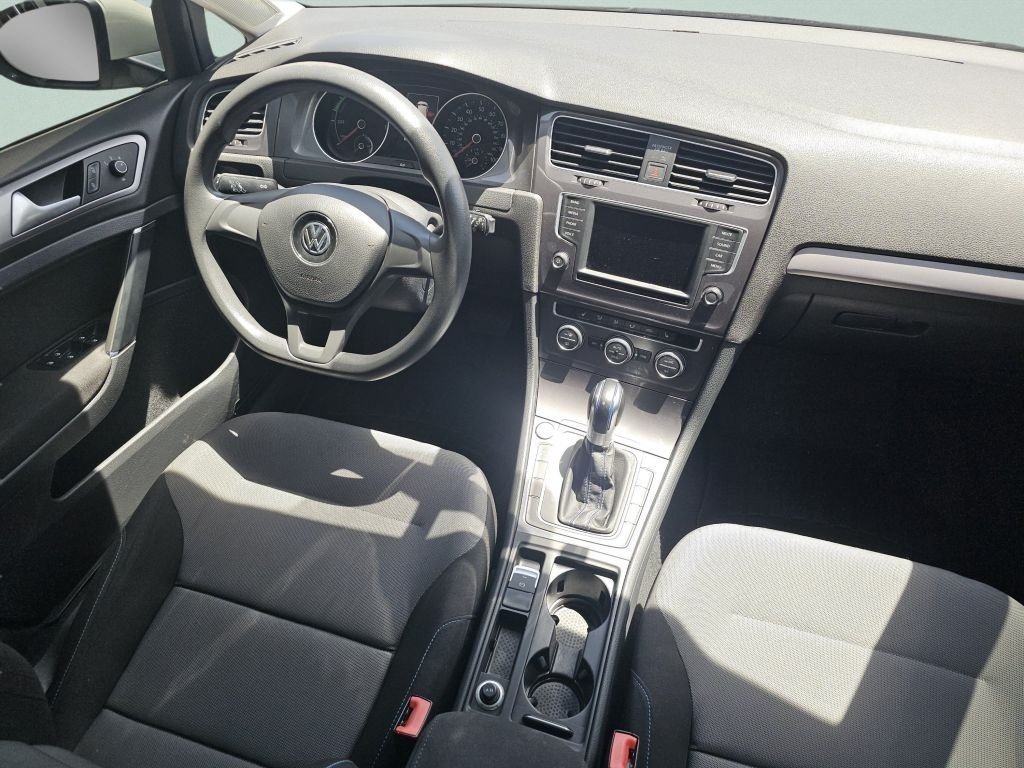 Used 2016 Pure White Volkswagen SE image 28