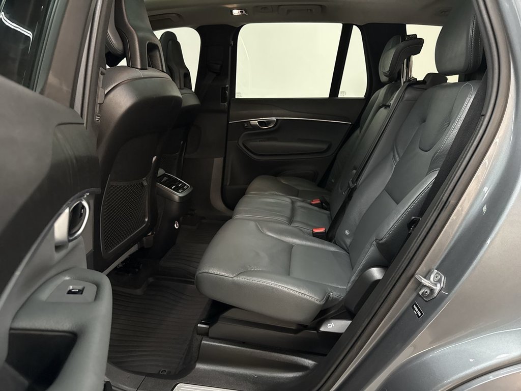 Used 2020 Gray Metallic Volvo T6 Momentum image 16