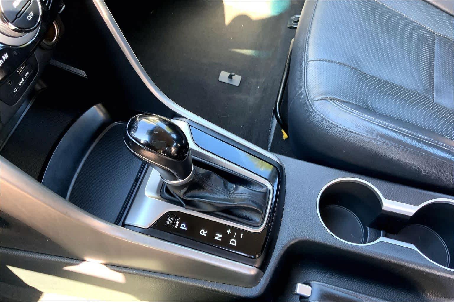 Used 2016 Galactic Gray Hyundai  image 17