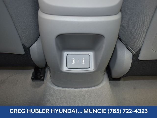 Used 2025 Black Hyundai SEL Convenience image 32