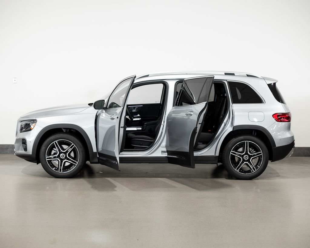 New 2026 Cirrus Silver Metallic Mercedes-Benz GLB 250 image 3