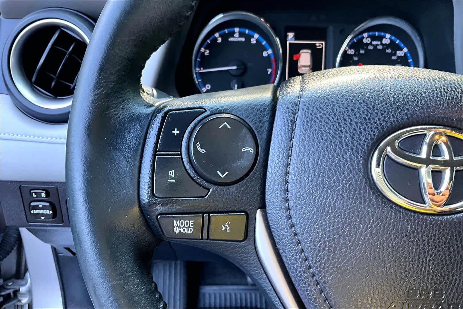Used 2016 Silver Sky Metallic Toyota Limited image 44