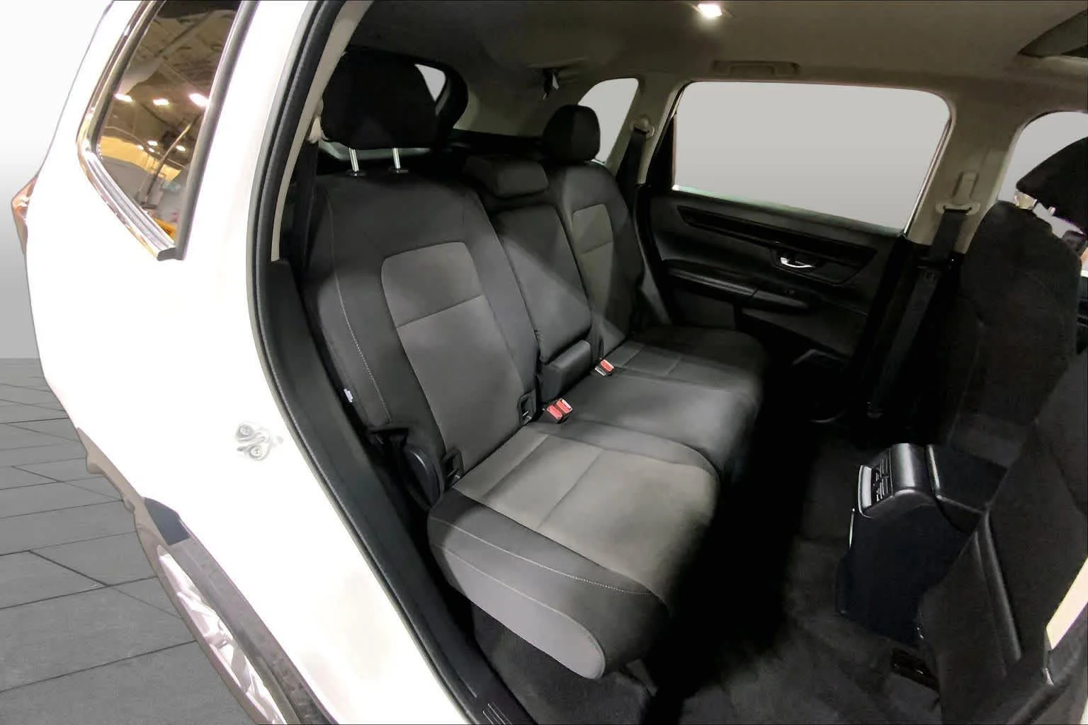Used 2025 Platinum White Pearl Honda EX image 20