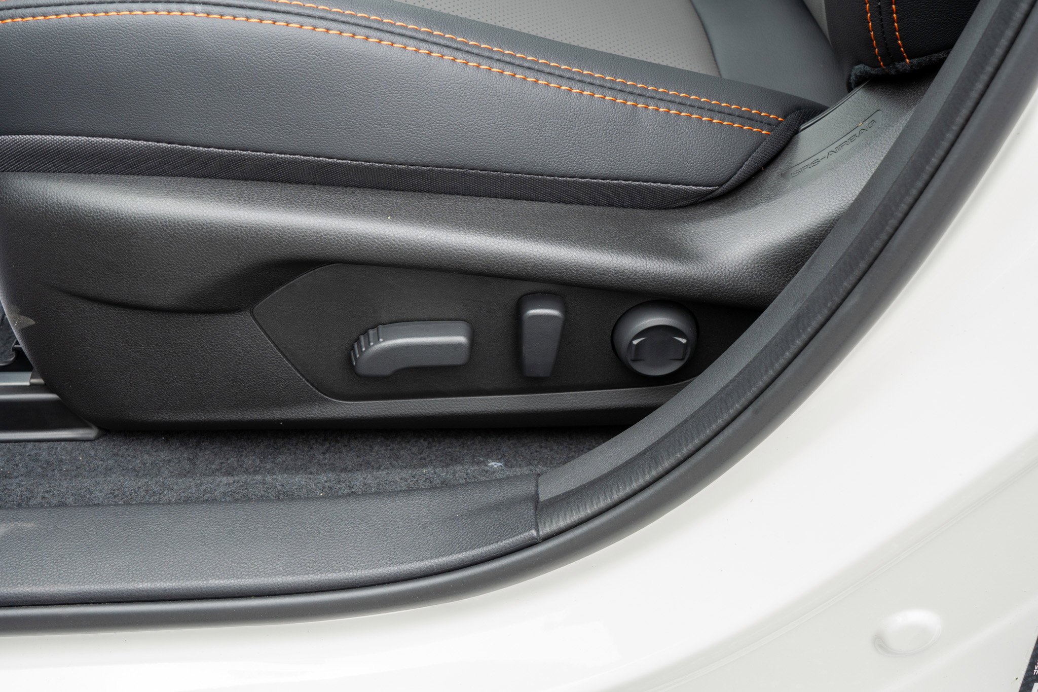 New 2026 CRYSTAL WHITE PEARL Subaru Limited Hybrid image 31
