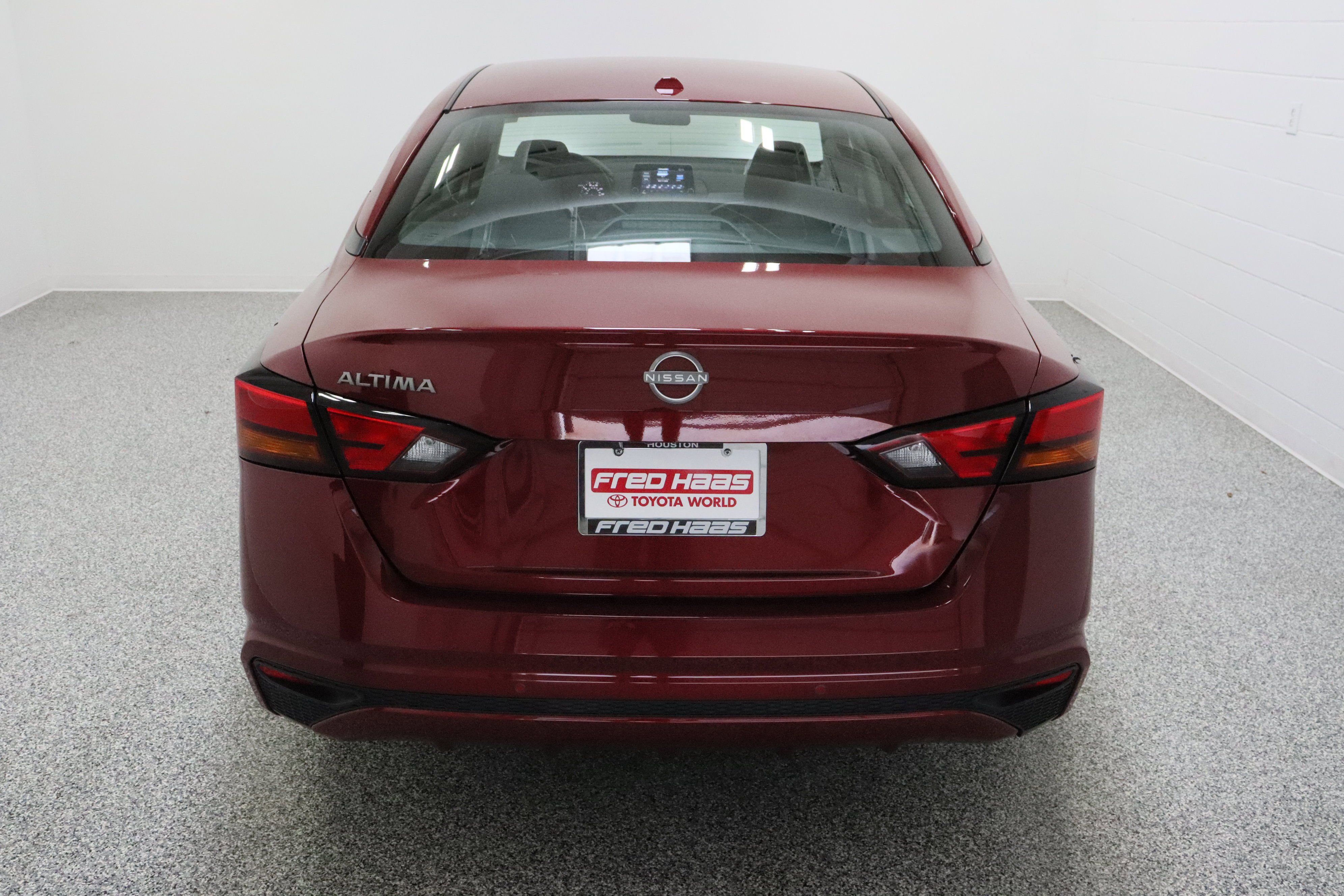 2025 Nissan Altima SV - Photo 8